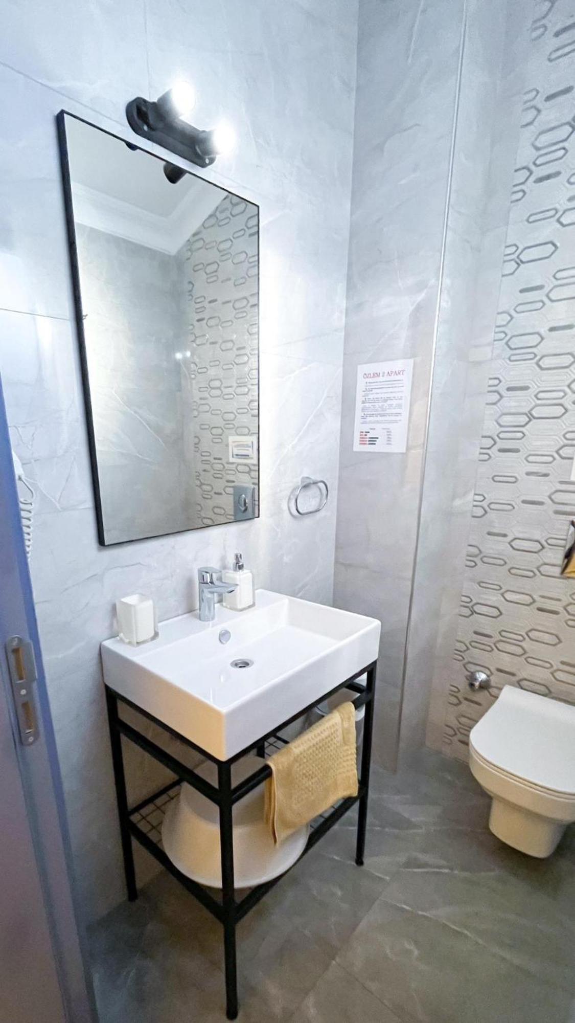 Ozlem 2 Apart Hotel Мармарис Екстериор снимка