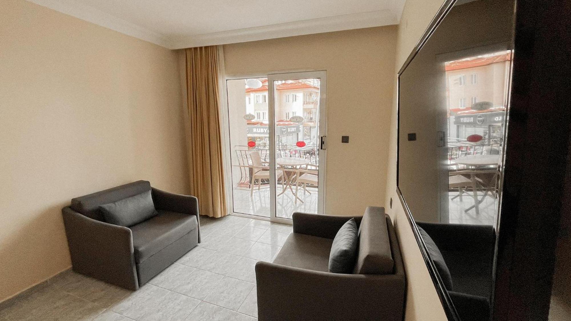 Ozlem 2 Apart Hotel Мармарис Екстериор снимка