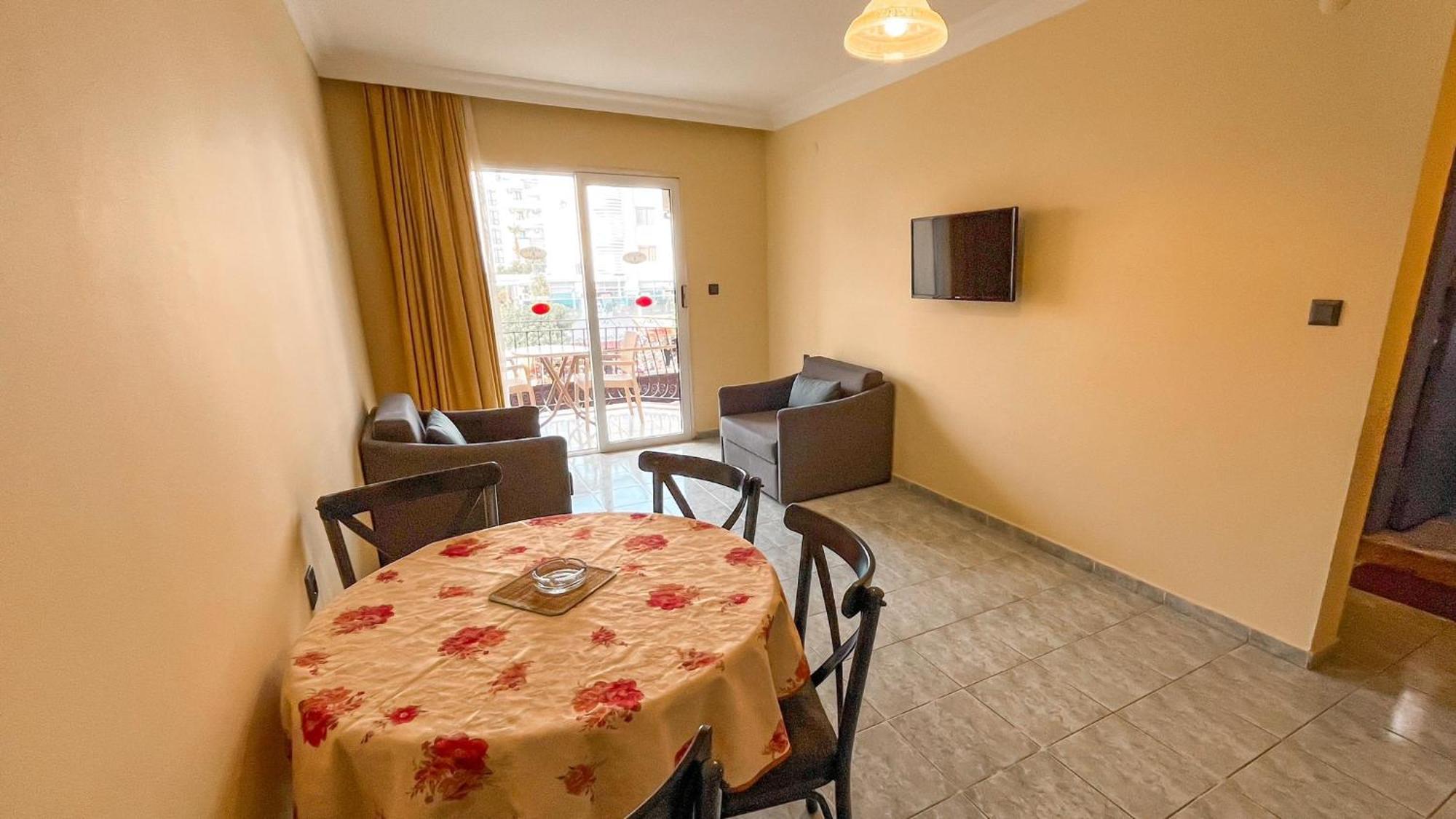 Ozlem 2 Apart Hotel Мармарис Екстериор снимка