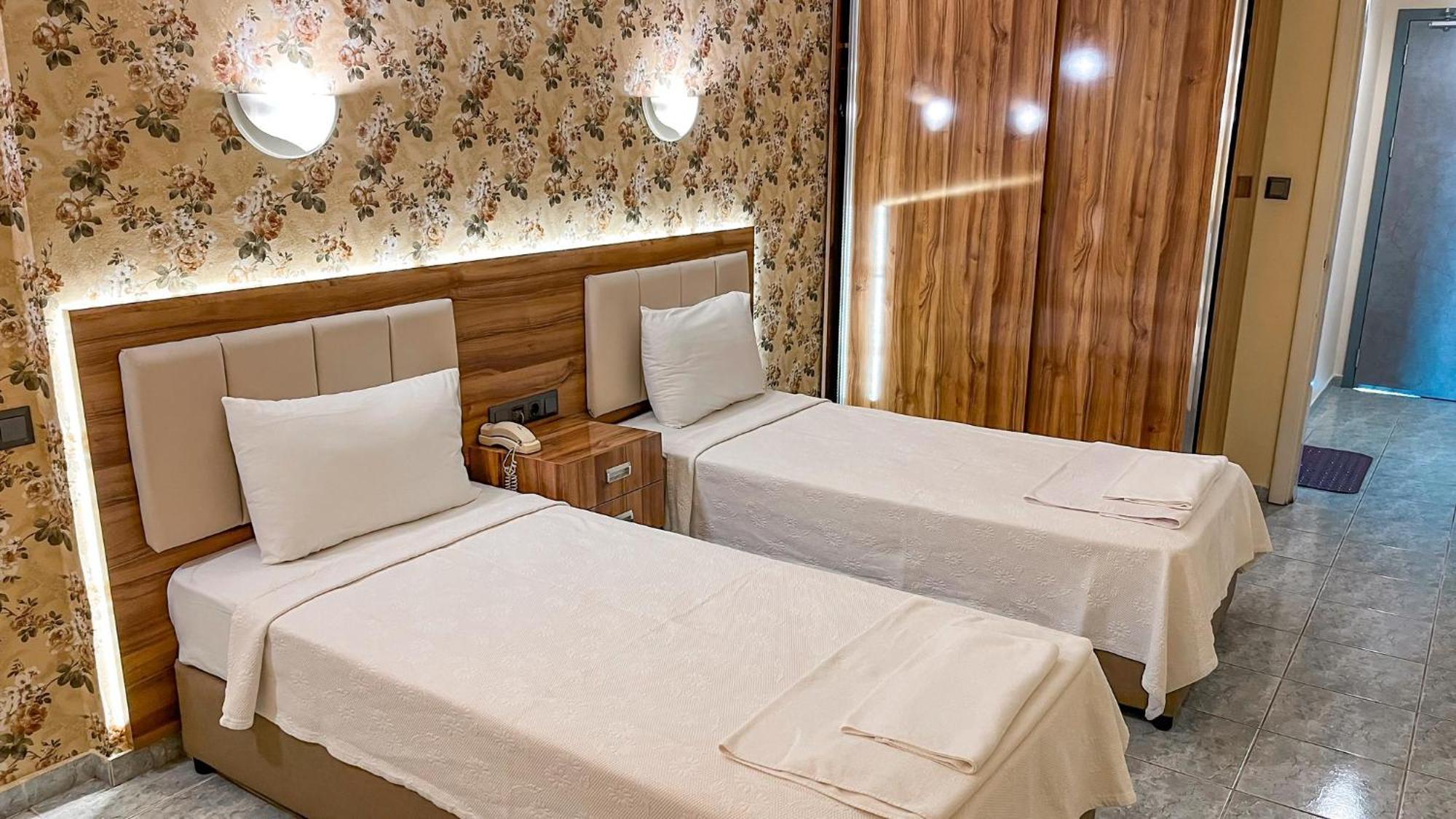 Ozlem 2 Apart Hotel Мармарис Екстериор снимка